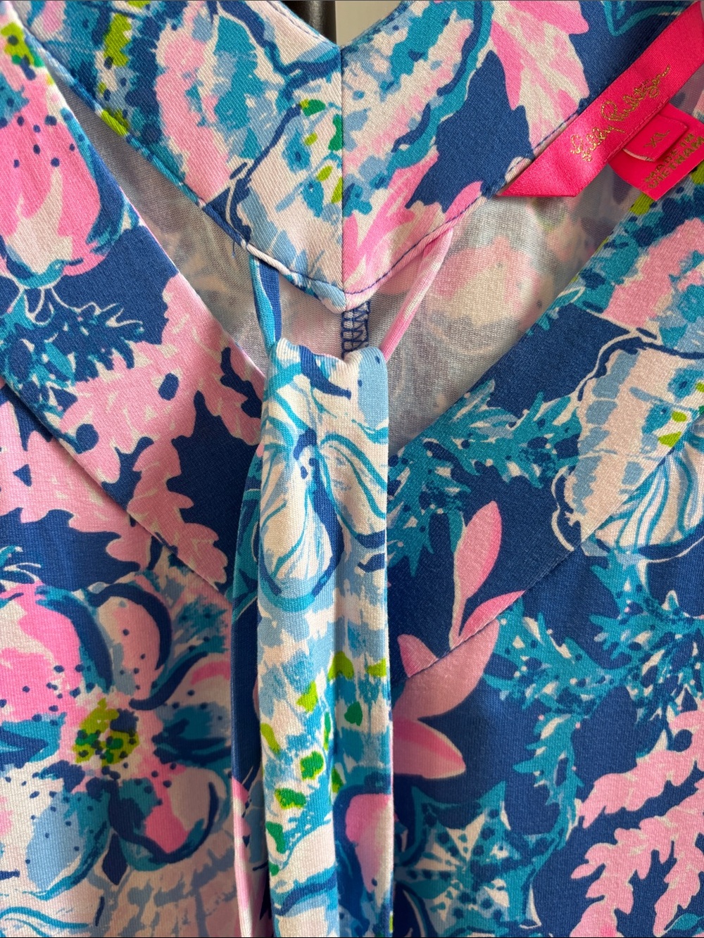 Lilly Pulitzer 🪸Madsen Dress Blue Tang Sitting Seaside Coastal Vibes Vneck & Tie - Picture 6 of 9
